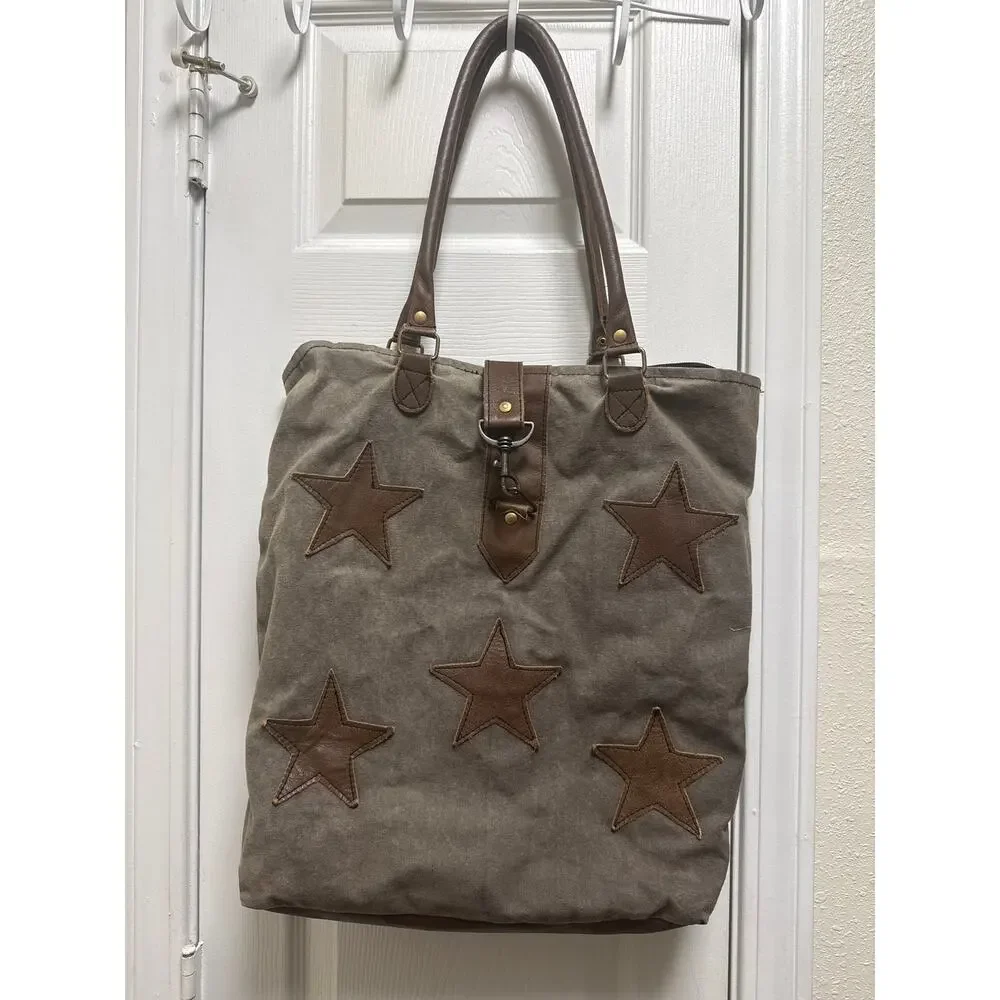 Myra Bag width 16”